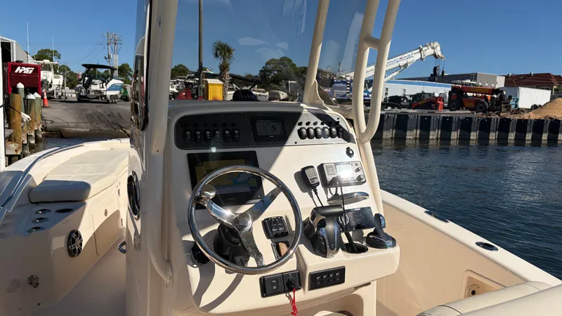 Slide: The Image of Grady-White 251 Coastal Explorer 2022 - 5