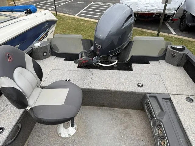 Slide: The Image of Alumacraft Competitor 175 2018 - 4