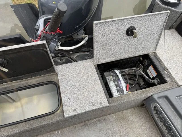 Slide: The Image of Alumacraft Competitor 175 2018 - 5