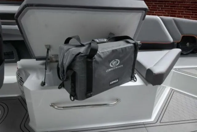 Slide: The Image of Cobalt R8 Surf 2026 - 6