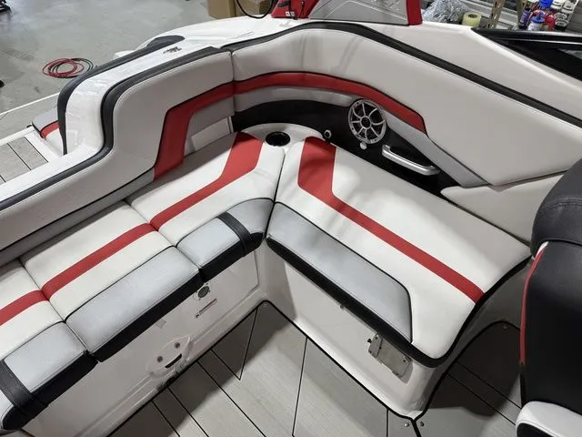 Slide: The Image of Yamaha 242X 2020 - 8