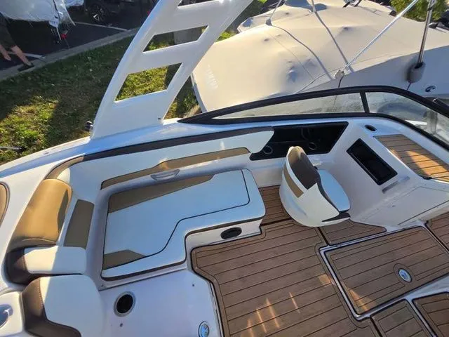 Slide: The Image of Yamaha 195S 2023 - 10