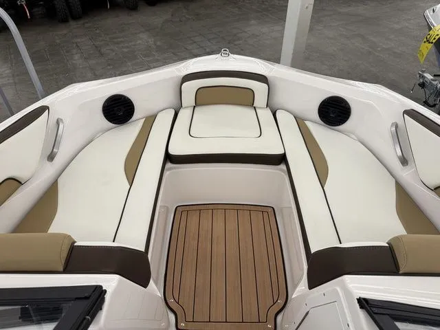 Slide: The Image of Yamaha 195S 2023 - 27