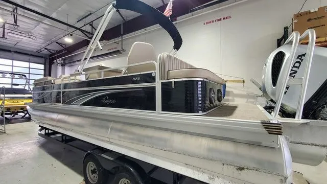 Slide: The Image of Apex Marine Avanti 825 2019 - 4