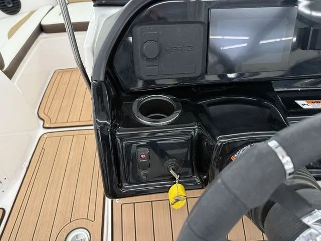 Slide: The Image of Yamaha 195S 2023 - 24