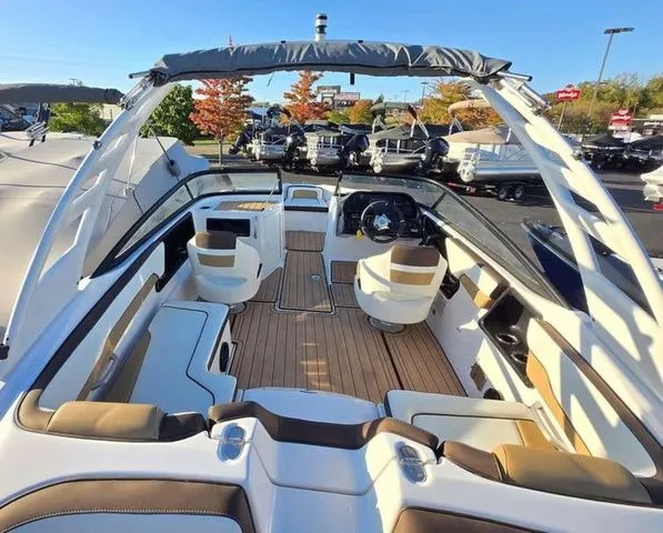 Slide: The Image of Yamaha 195S 2023 - 7