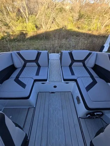 Slide: The Image of Yamaha 222XE 2024 - 4