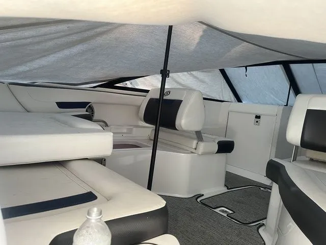 Slide: The Image of Hurricane SunDeck 235 OB 2022 - 5