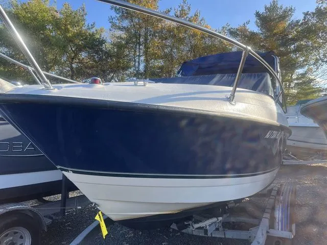 The Image of Bayliner 192 Discovery 2012 - 1