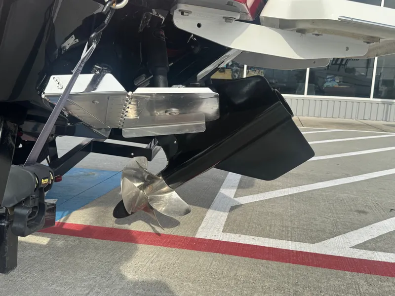 Slide: The Image of Four Winns H4 2023 - 5