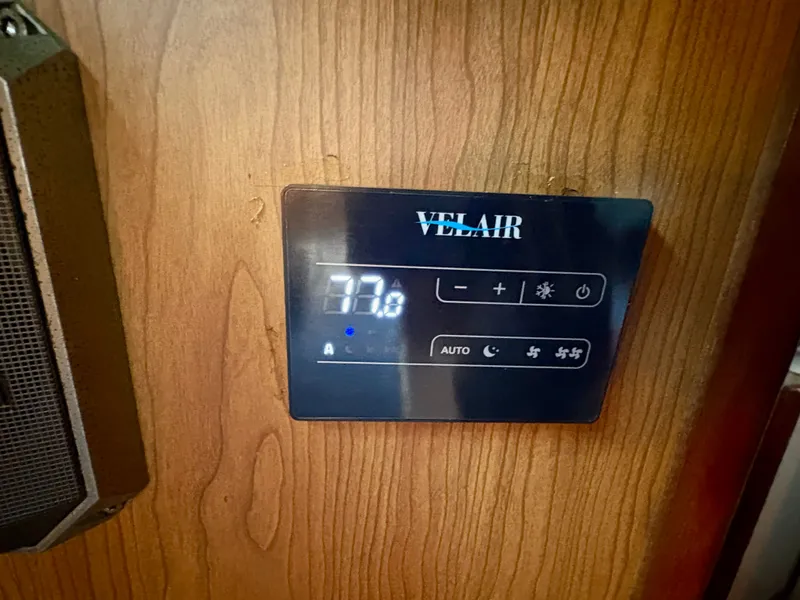 Slide: The Image of Allied Seawind MK II 1977 - 28