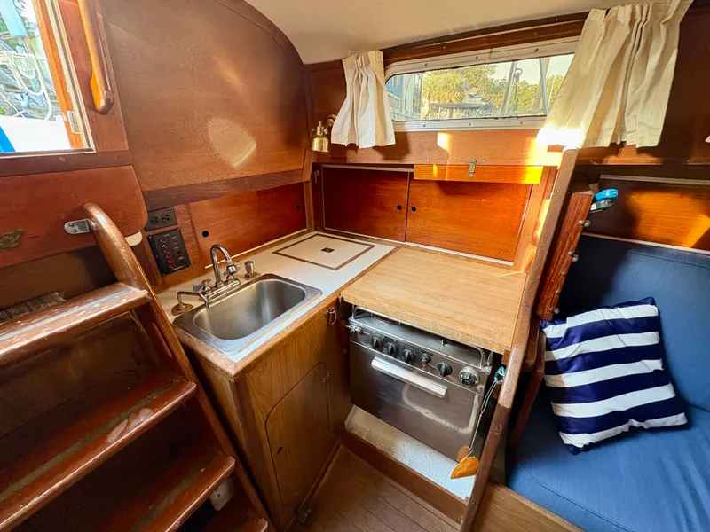 Slide: The Image of Allied Seawind MK II 1977 - 5