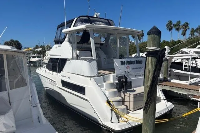 The Image of Carver Yachts 355 Aft Cabin Motor Yacht 1996 - undefined