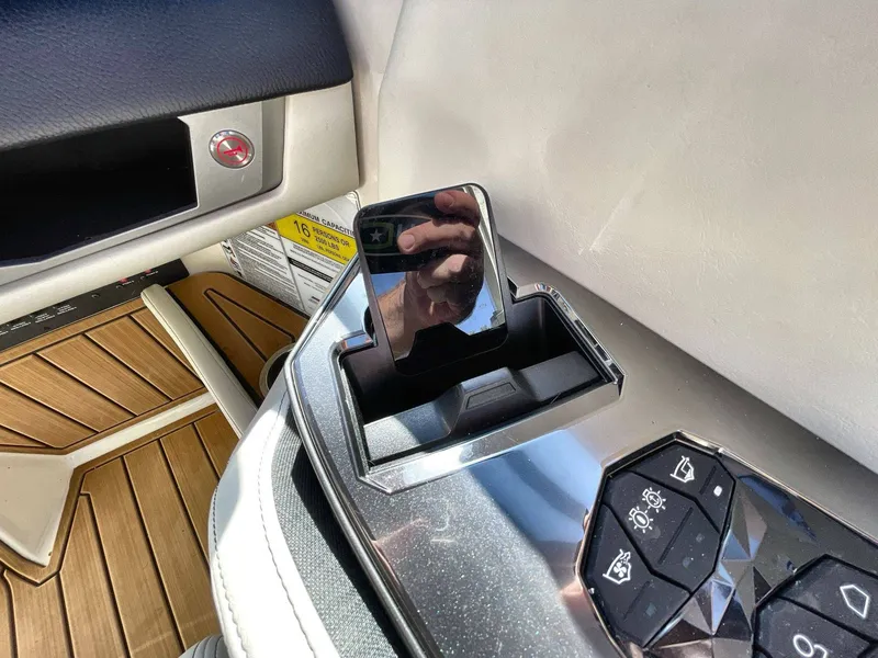 Slide: The Image of Nautique G23 2025 - 25