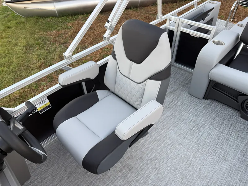 Slide: The Image of Tahoe Sport 2180 Swingback (VRB) & Honda 4-Stroke EFI 2026 - 13