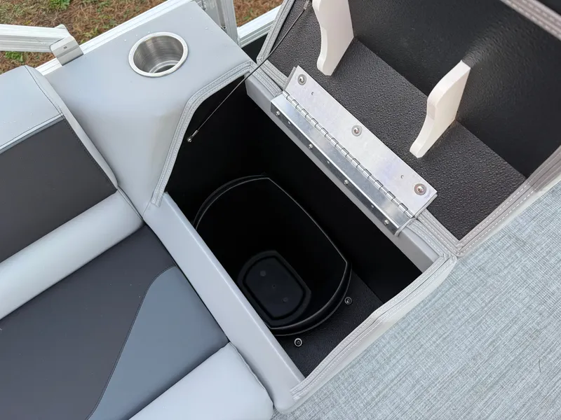 Slide: The Image of Tahoe Sport 2180 Swingback (VRB) & Honda 4-Stroke EFI 2026 - 30