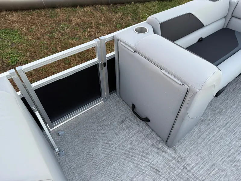 Slide: The Image of Tahoe Sport 2180 Swingback (VRB) & Honda 4-Stroke EFI 2026 - 31