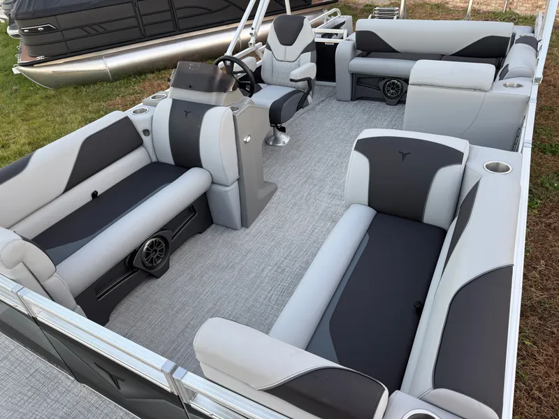 Slide: The Image of Tahoe Sport 2180 Swingback (VRB) & Honda 4-Stroke EFI 2026 - 35