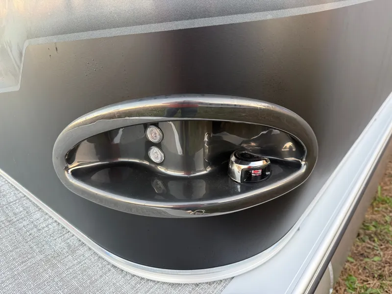 Slide: The Image of Tahoe Sport 2180 Swingback (VRB) & Honda 4-Stroke EFI 2026 - 38