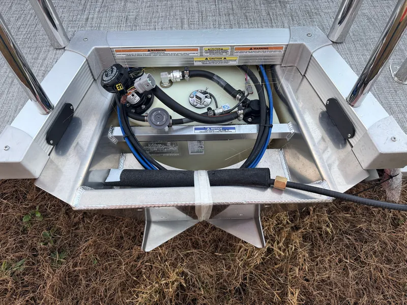 Slide: The Image of Tahoe Sport 2180 Swingback (VRB) & Honda 4-Stroke EFI 2026 - 46