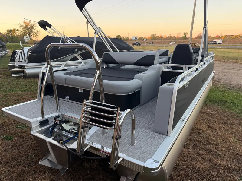 Slide: The Image of Tahoe Sport 2180 Swingback (VRB) & Honda 4-Stroke EFI 2026 - 50