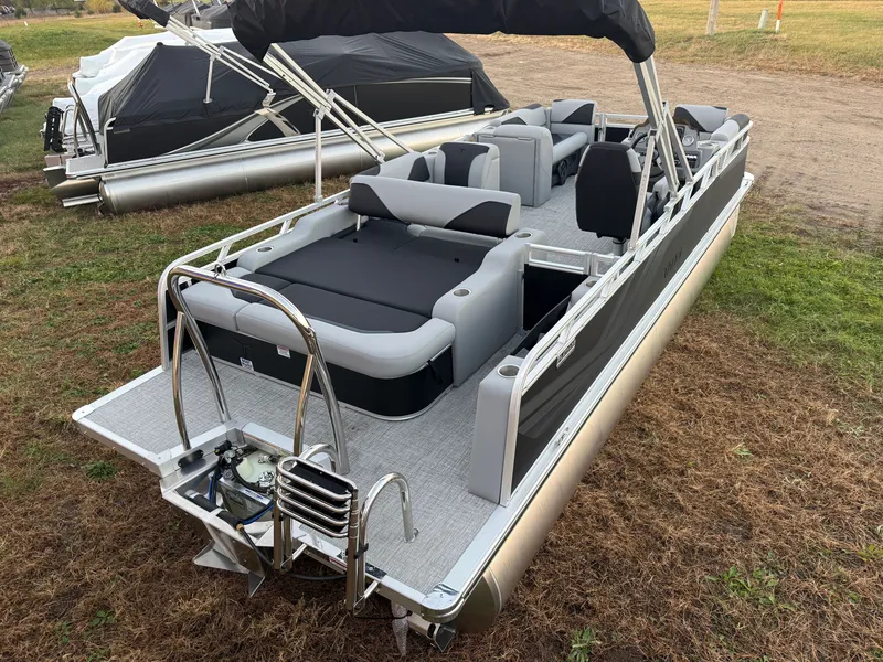 Slide: The Image of Tahoe Sport 2180 Swingback (VRB) & Honda 4-Stroke EFI 2026 - 7