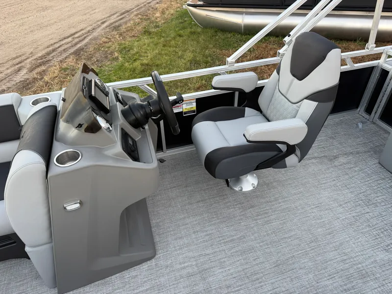 Slide: The Image of Tahoe Sport VRB 2180 Swingback & 4-Stroke $31995 2026 - 12