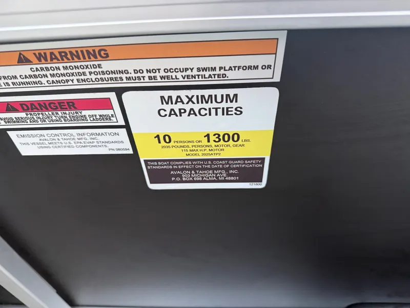 Slide: The Image of Tahoe Sport VRB 2180 Swingback & 4-Stroke $31995 2026 - 17