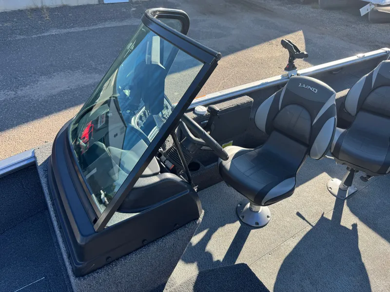 Slide: The Image of Lund 1875 Impact XS with 150HP Mercury Pro XS Fourstroke EFI 2021 - 20