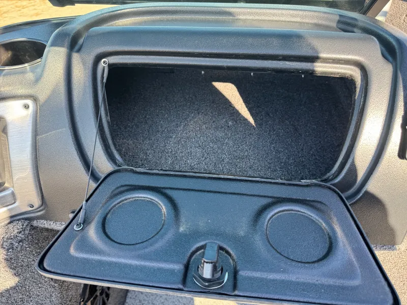 Slide: The Image of Lund 1875 Impact XS with 150HP Mercury Pro XS Fourstroke EFI 2021 - 30