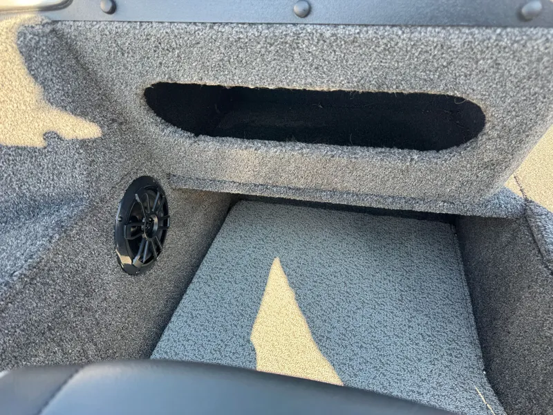 Slide: The Image of Lund 1875 Impact XS with 150HP Mercury Pro XS Fourstroke EFI 2021 - 32