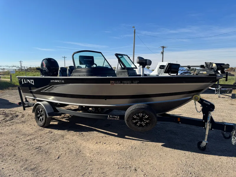 Slide: The Image of Lund 1875 Impact XS with 150HP Mercury Pro XS Fourstroke EFI 2021 - 70