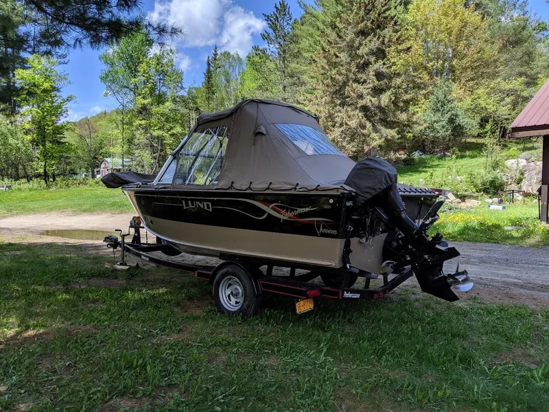 Slide: The Image of Lund 1800 FISHERMAN IO 2000 - 16