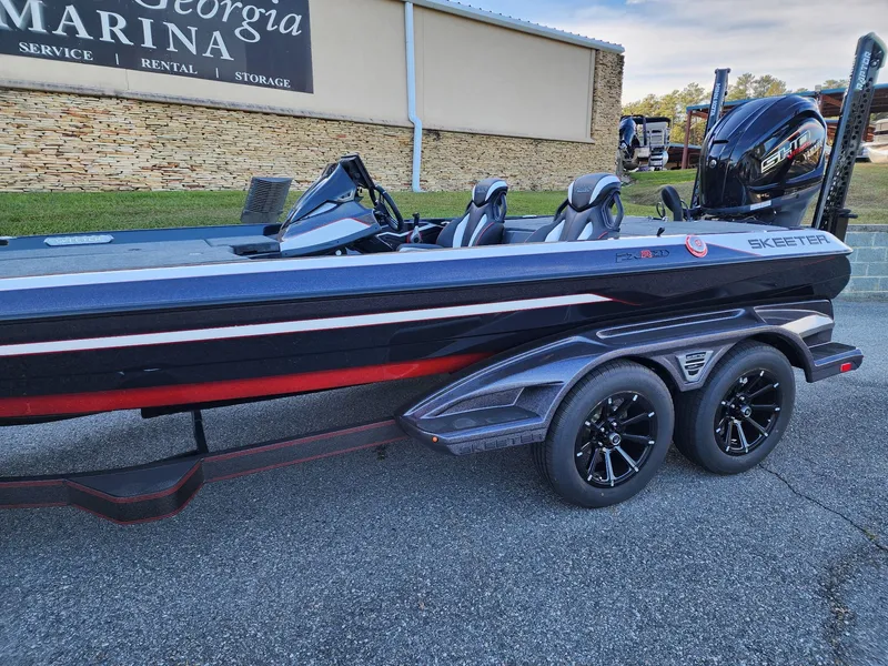 Slide: The Image of Skeeter FXR21 Limited 2025 - 7