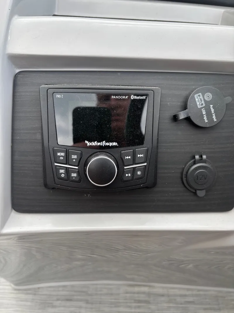 Slide: The Image of Bennington L23 2022 - 17