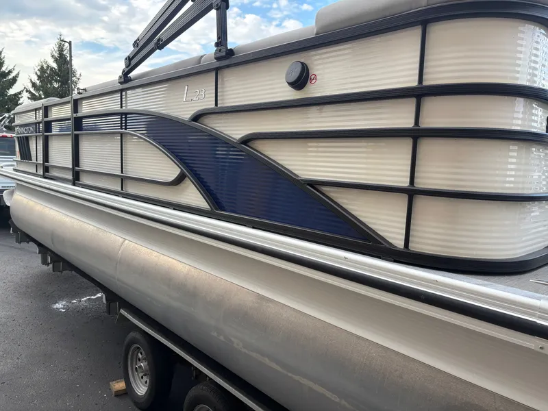 Slide: The Image of Bennington L23 2022 - 3