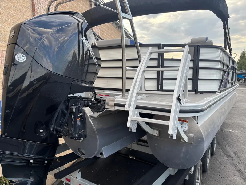 Slide: The Image of Bennington L23 2022 - 5