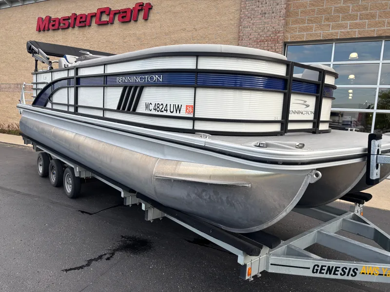 Slide: The Image of Bennington L23 2022 - 7