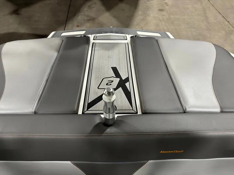 Slide: The Image of MasterCraft X2 2016 - 20