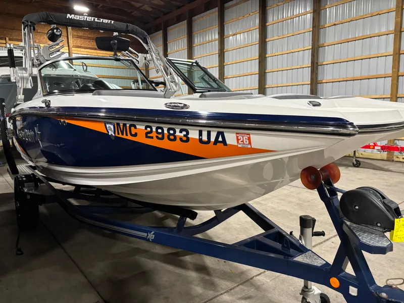 Slide: The Image of MasterCraft X2 2016 - 24