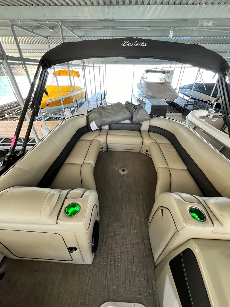 Slide: The Image of Barletta L25U 2019 - 10