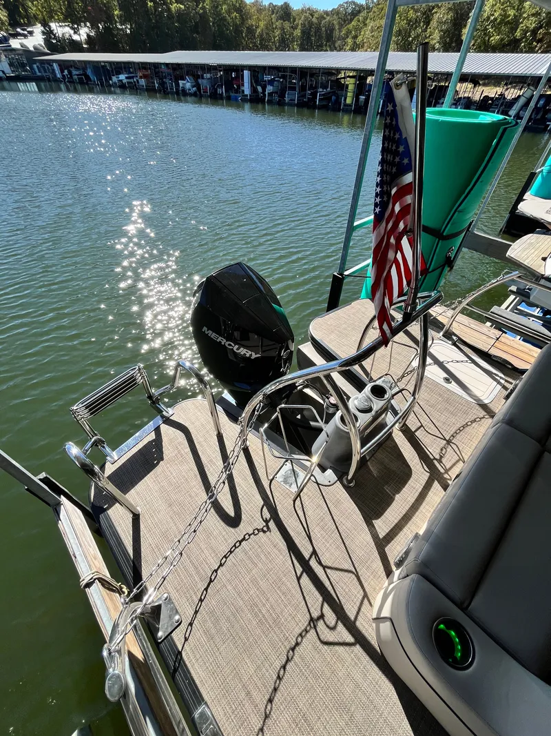 Slide: The Image of Barletta L25U 2019 - 13