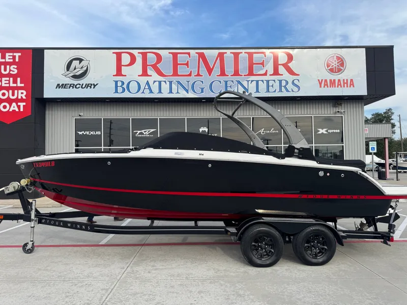 Slide: The Image of Four Winns H4 Surf 2023 - 12