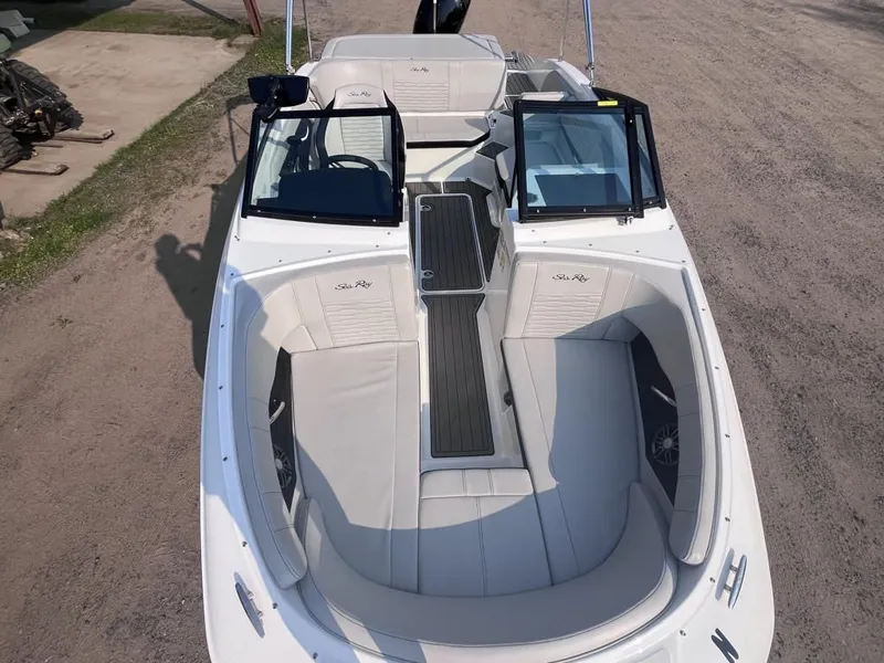 Slide: The Image of Sea Ray SPX 190 Outboard 2023 - 10