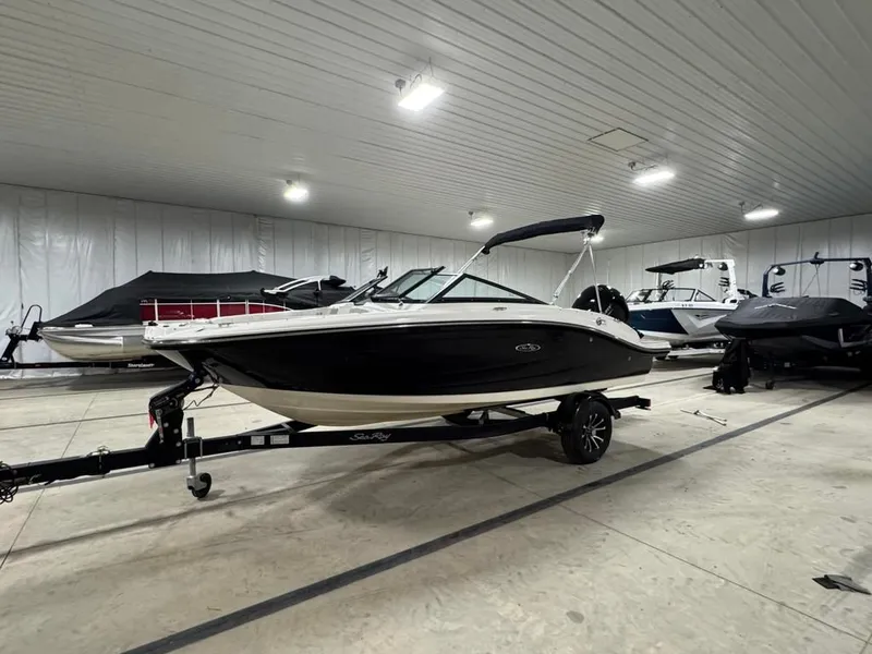 Slide: The Image of Sea Ray SPX 190 Outboard 2023 - 50