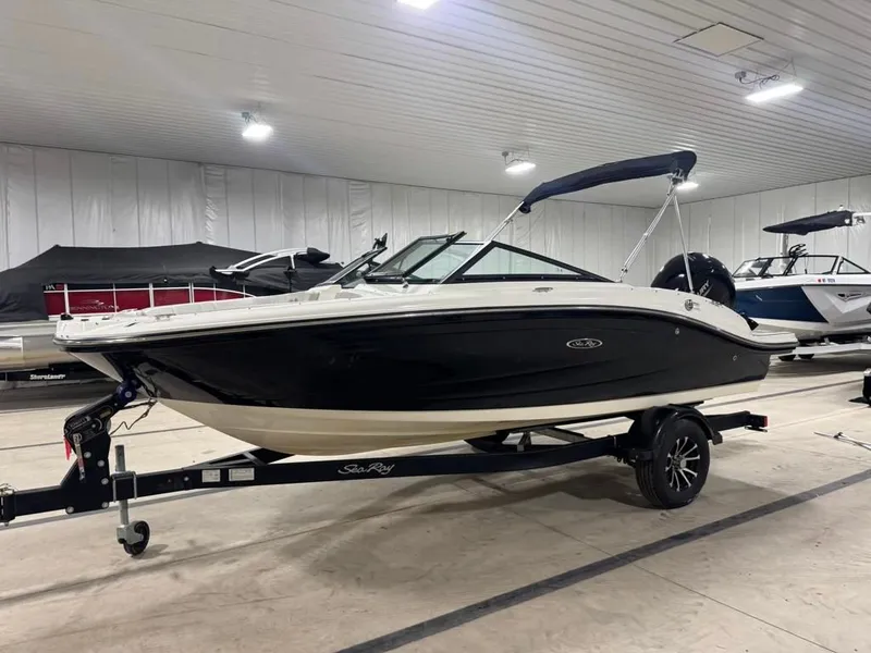 Slide: The Image of Sea Ray SPX 190 Outboard 2023 - 51