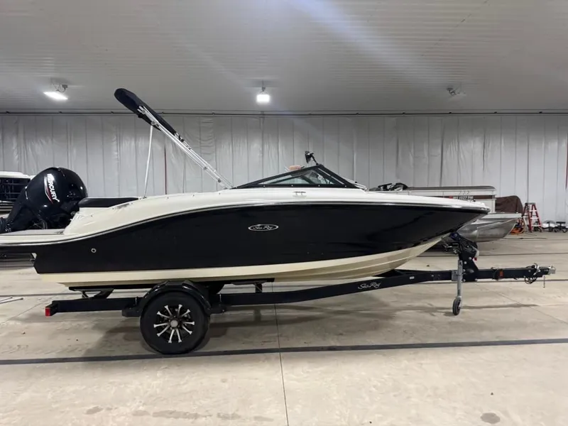 Slide: The Image of Sea Ray SPX 190 Outboard 2023 - 54