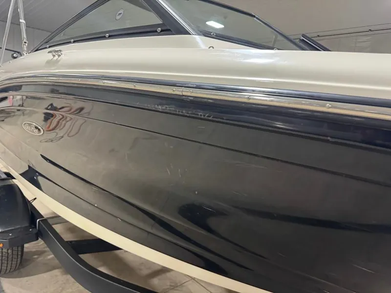 Slide: The Image of Sea Ray SPX 190 Outboard 2023 - 58