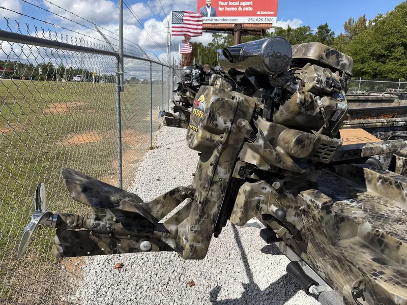 Slide: The Image of Excel Shallow Water F4 175 PRO 2026 - 9