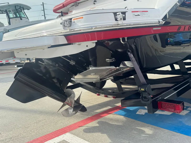 Slide: The Image of Four Winns H4 2023 - 7